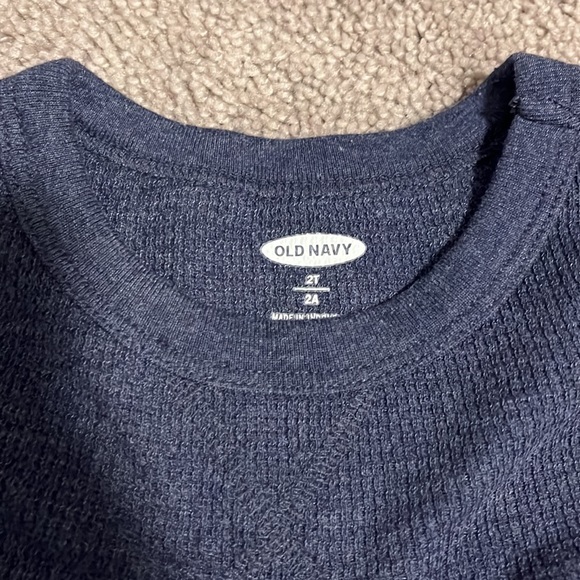 🎊 2/$20  Toddler boy Old Navy shirts Lot 🎊 - Picture 6 of 8